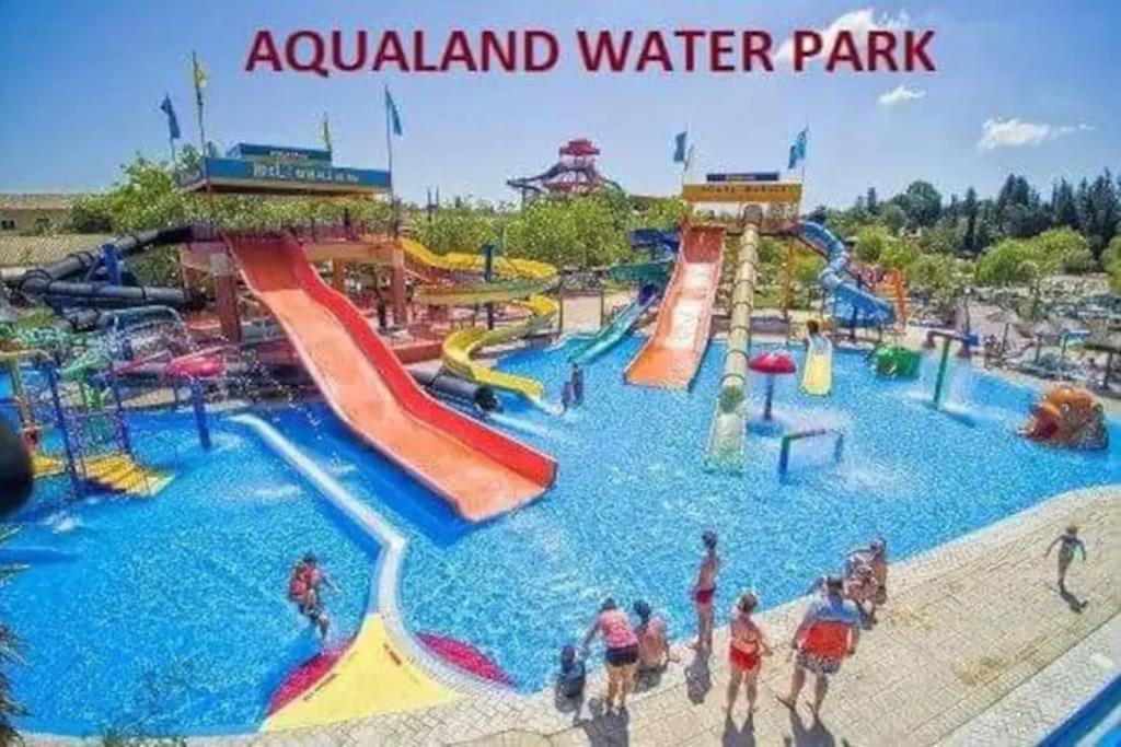 A&m House & Playground Villa