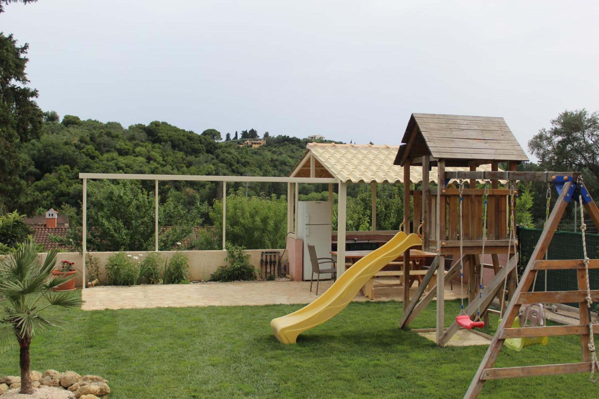 A&m House & Playground Villa